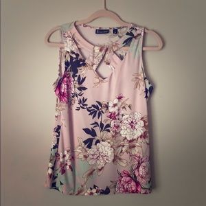 New York & Company sleeveless floral top